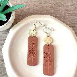 3/$22🩶  Botanical Floral Leaf Stamped Polymer Clay Earrings Gold Disc Boho NEW
